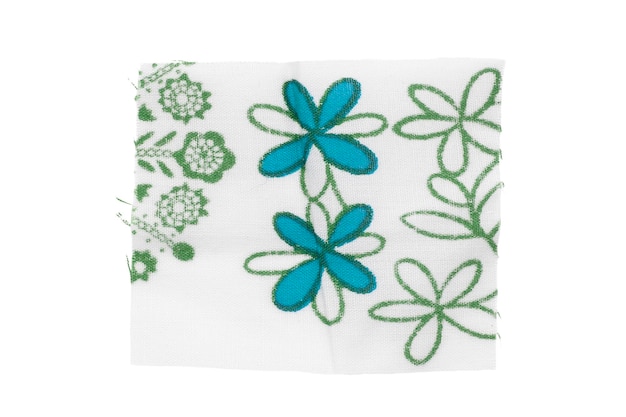 zestaw trzech haftowanych próbek